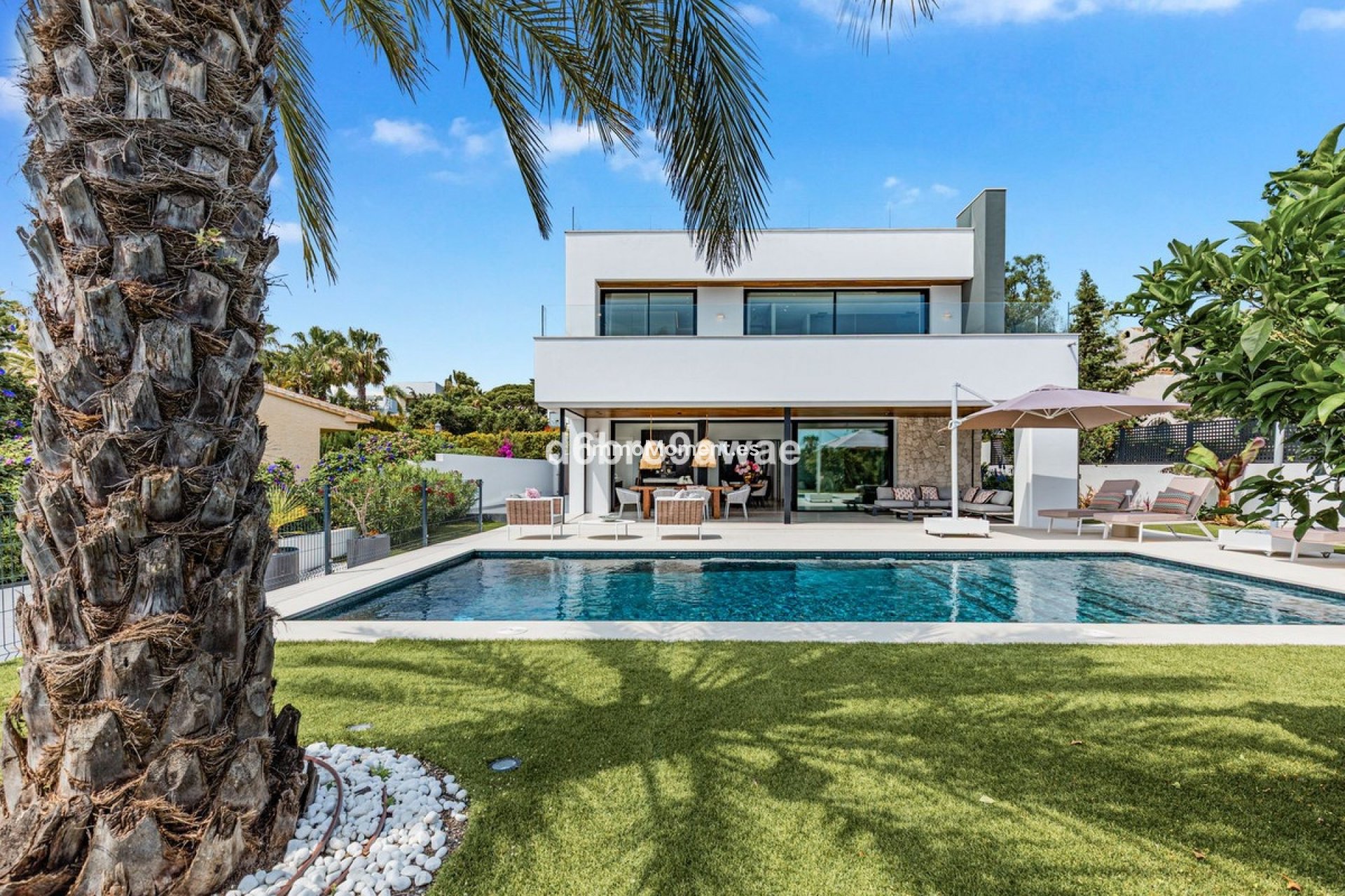 Resale - Villa - Marbella - Marbesa