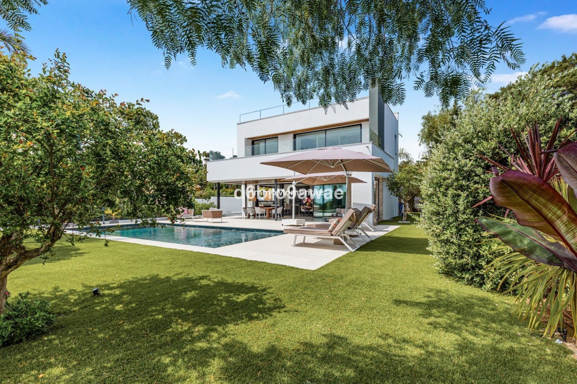 Resale - Villa - Marbella - Marbesa