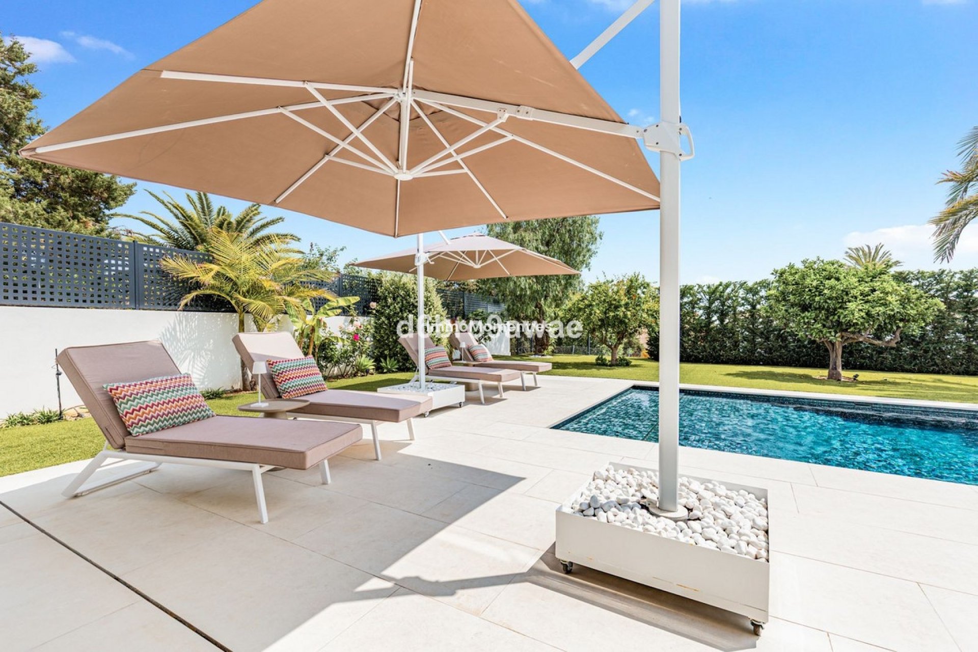 Resale - Villa - Marbella - Marbesa