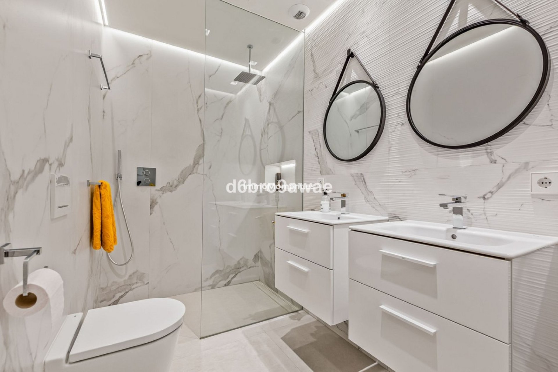 Resale - Villa - Marbella - Marbesa