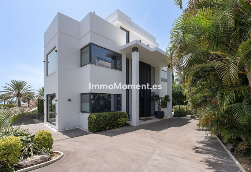 Resale - Villa - Marbella - Nagüeles