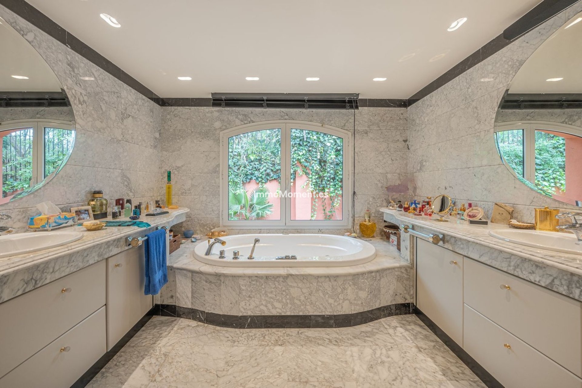 Resale - Villa - Marbella - Nagüeles