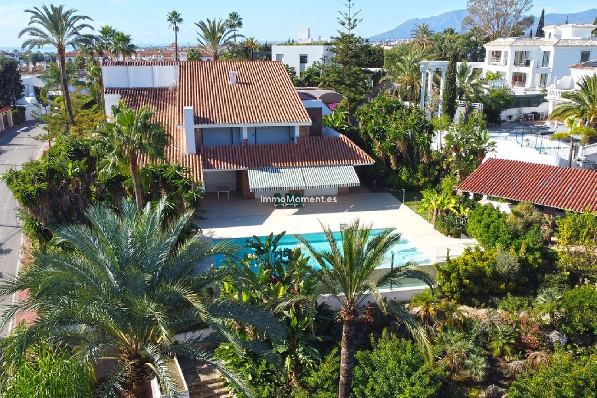 Resale - Villa - Marbella - Nueva Andalucía