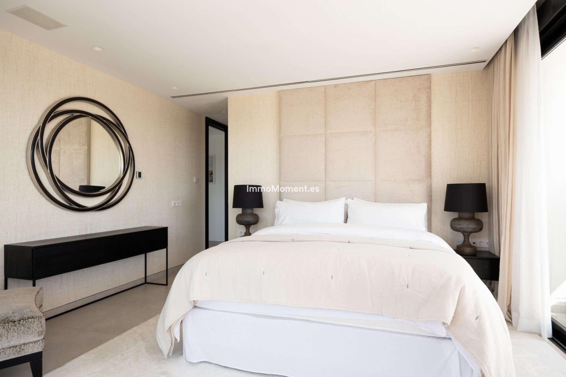 Resale - Villa - Marbella - Nueva Andalucía