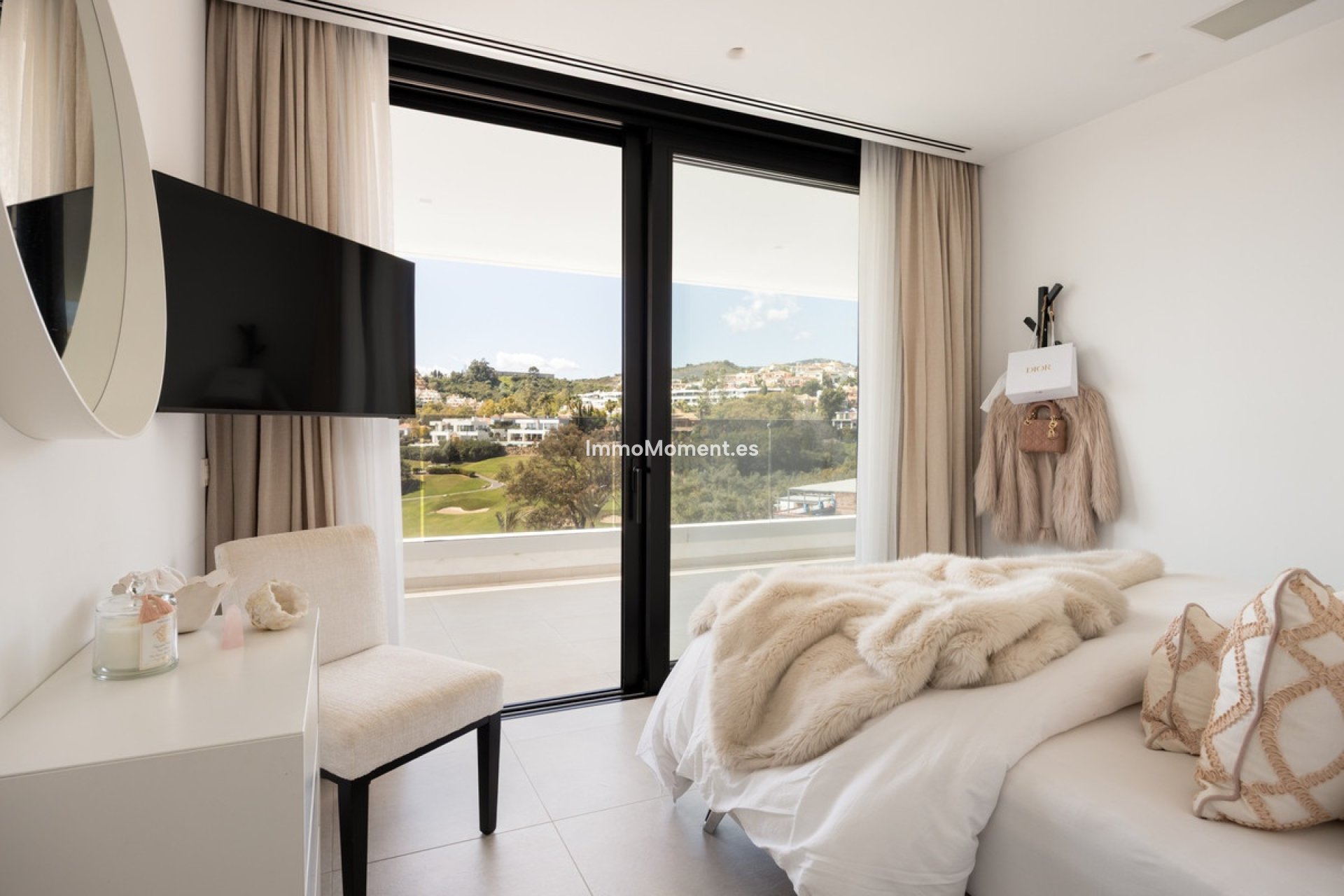 Resale - Villa - Marbella - Nueva Andalucía