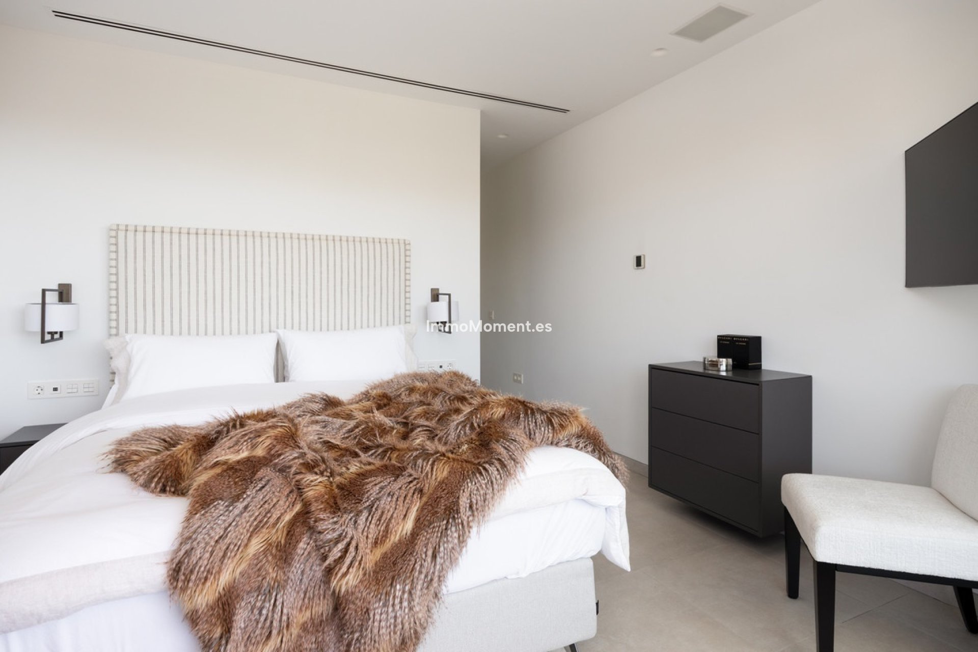 Resale - Villa - Marbella - Nueva Andalucía