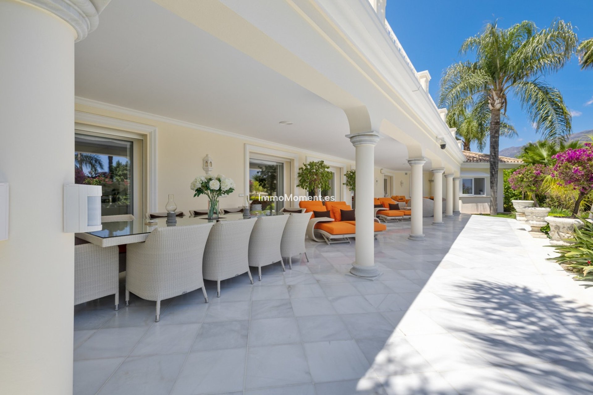 Resale - Villa - Marbella - Nueva Andalucía