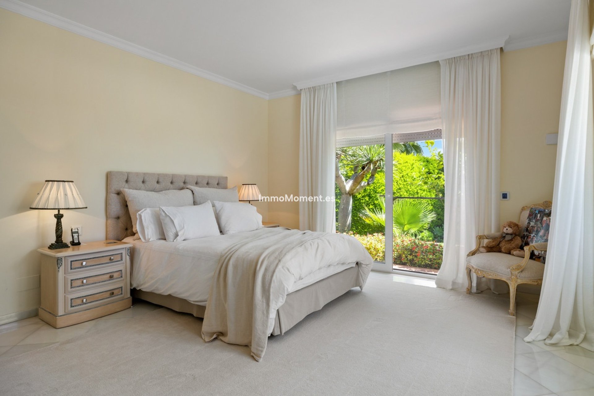 Resale - Villa - Marbella - Nueva Andalucía