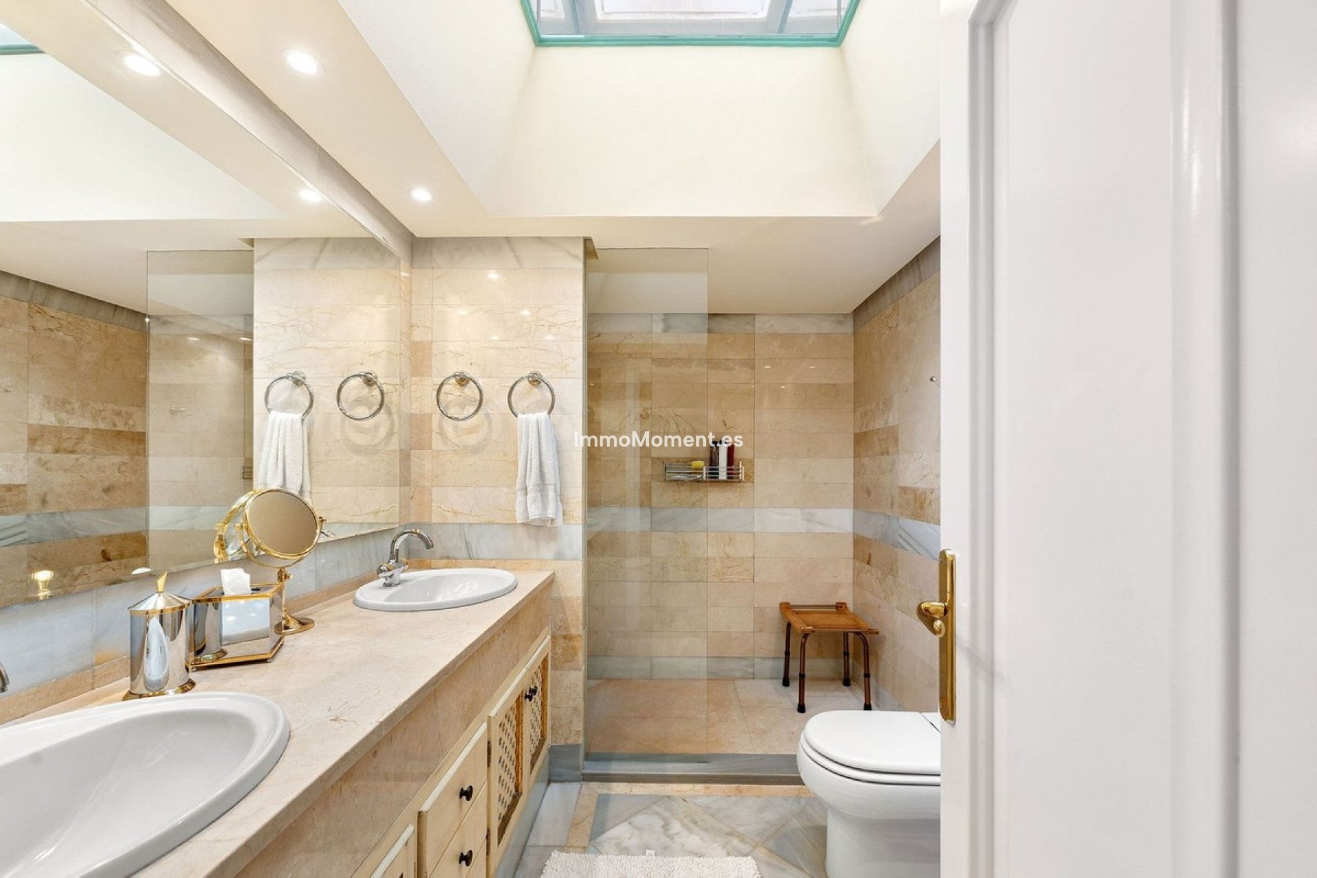 Resale - Villa - Marbella - Nueva Andalucía