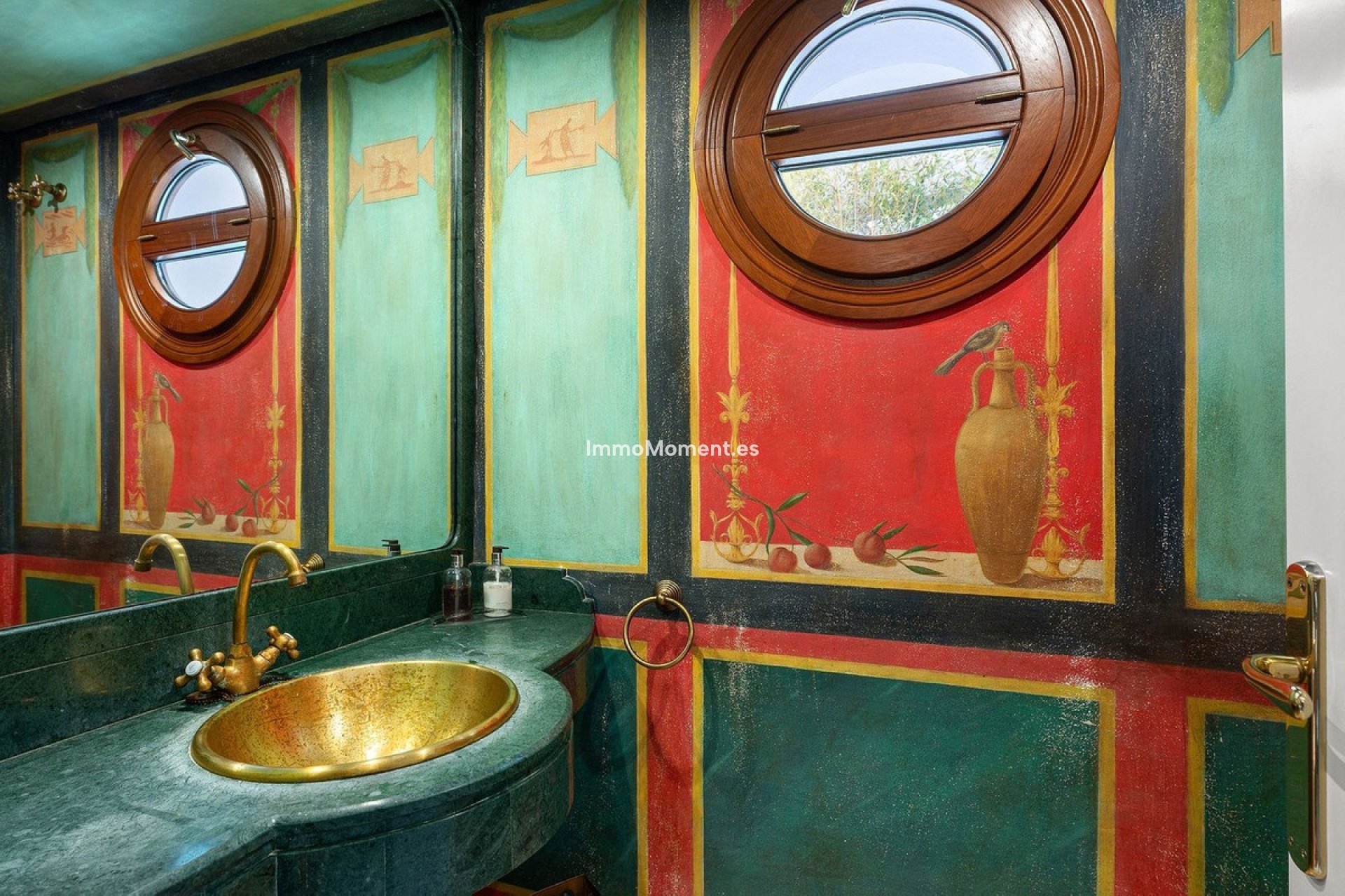 Resale - Villa - Marbella - Nueva Andalucía