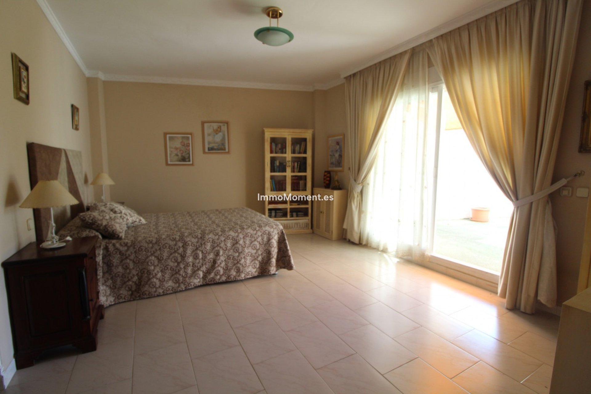 Resale - Villa - Marbella - Nueva Andalucía