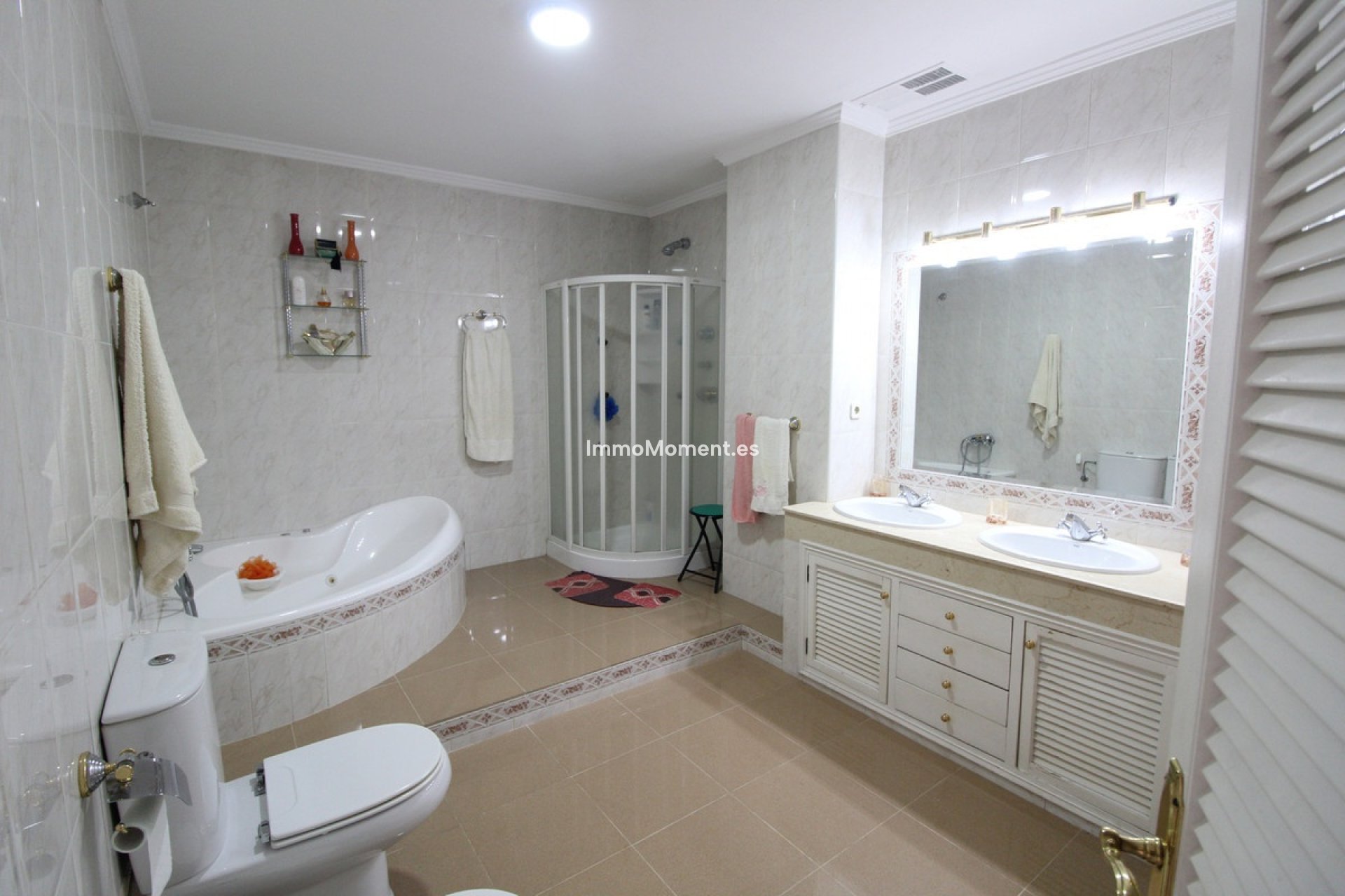 Resale - Villa - Marbella - Nueva Andalucía