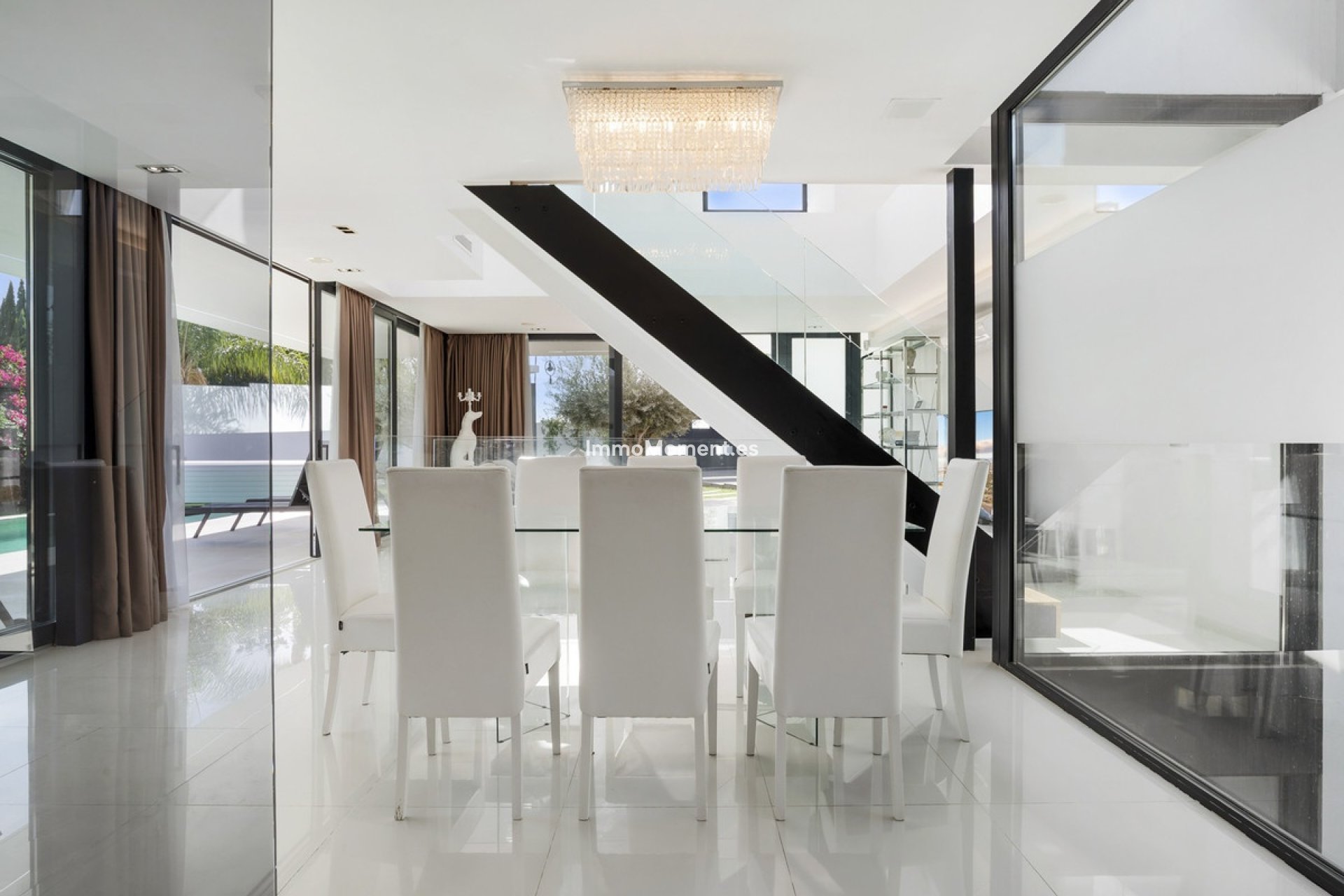 Resale - Villa - Marbella - Nueva Andalucía