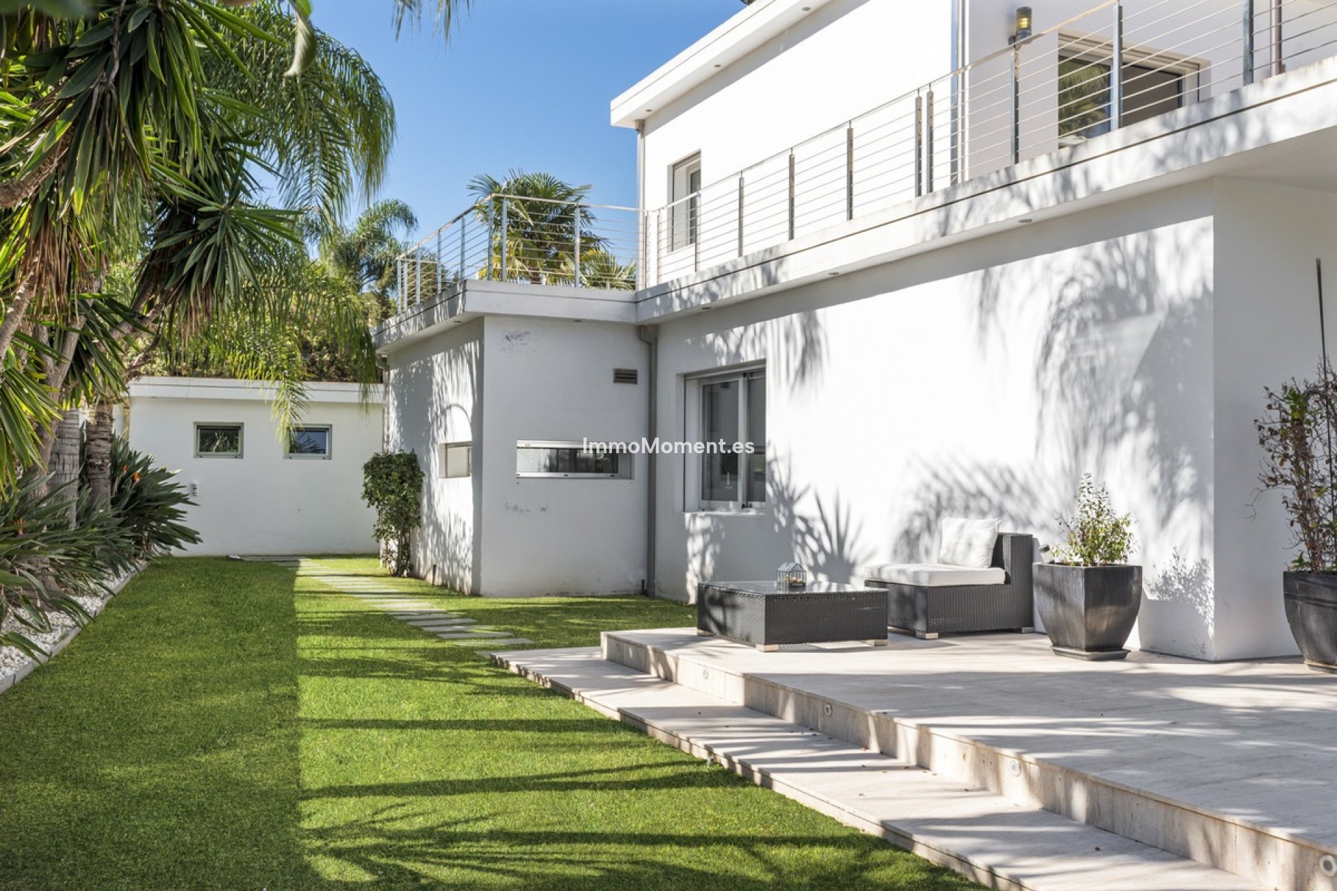 Resale - Villa - Marbella - Nueva Andalucía