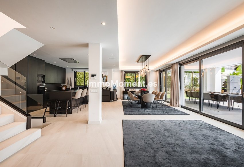 Resale - Villa - Marbella - Nueva Andalucía