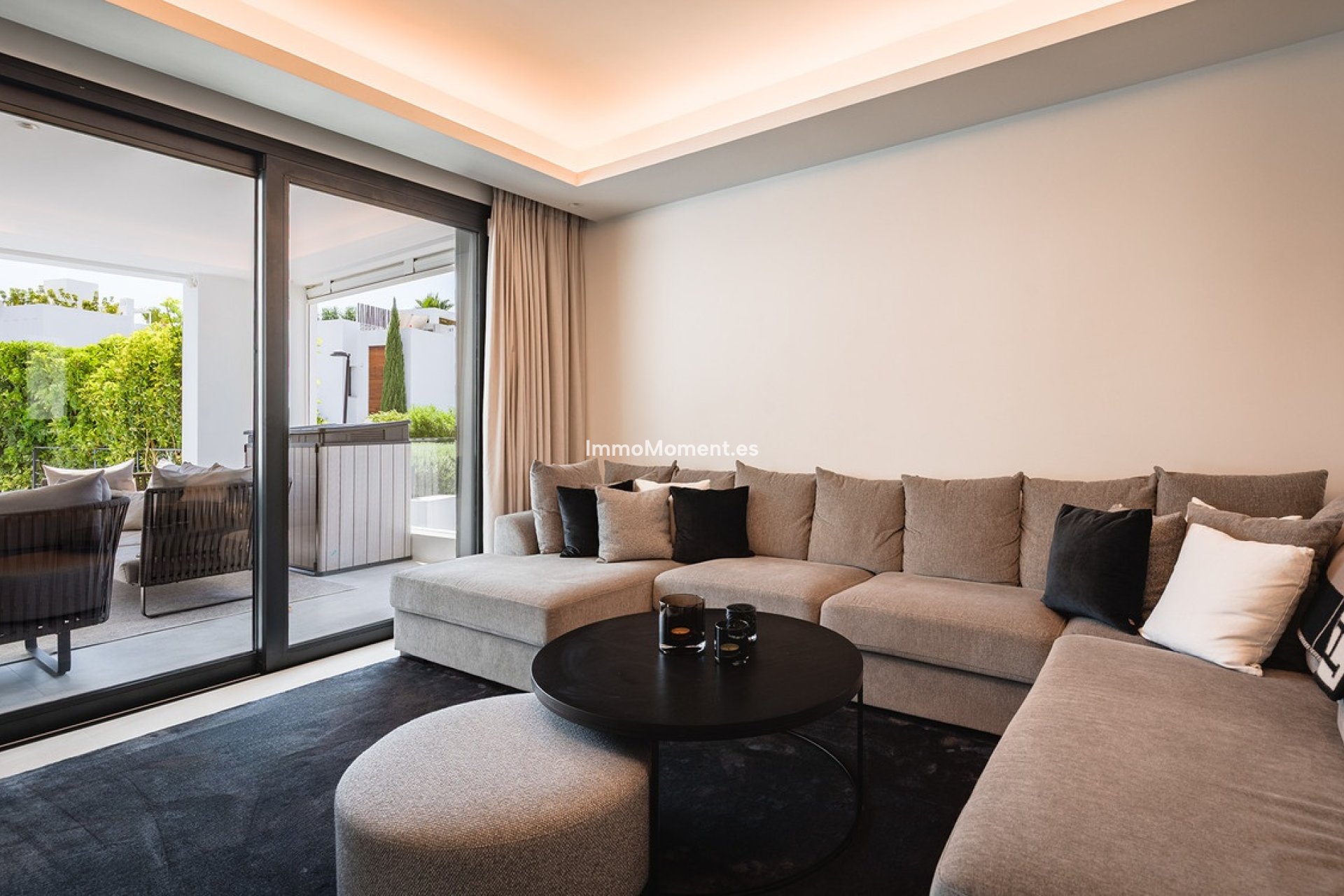 Resale - Villa - Marbella - Nueva Andalucía