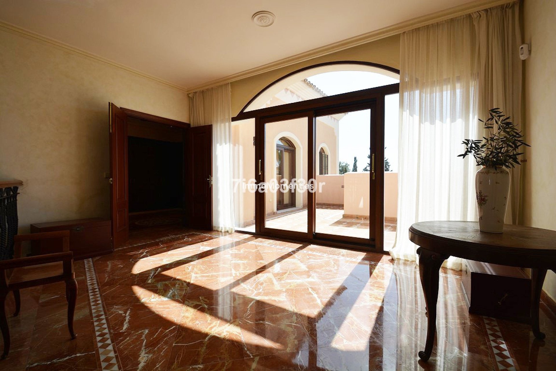 Resale - Villa - Marbella - Nueva Andalucía