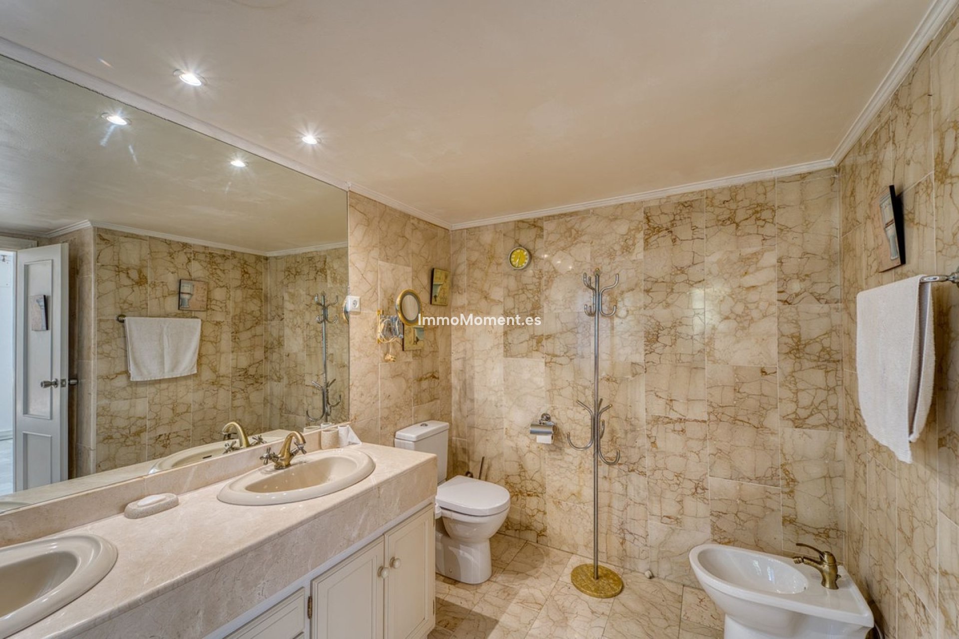 Resale - Villa - Marbella - Nueva Andalucía