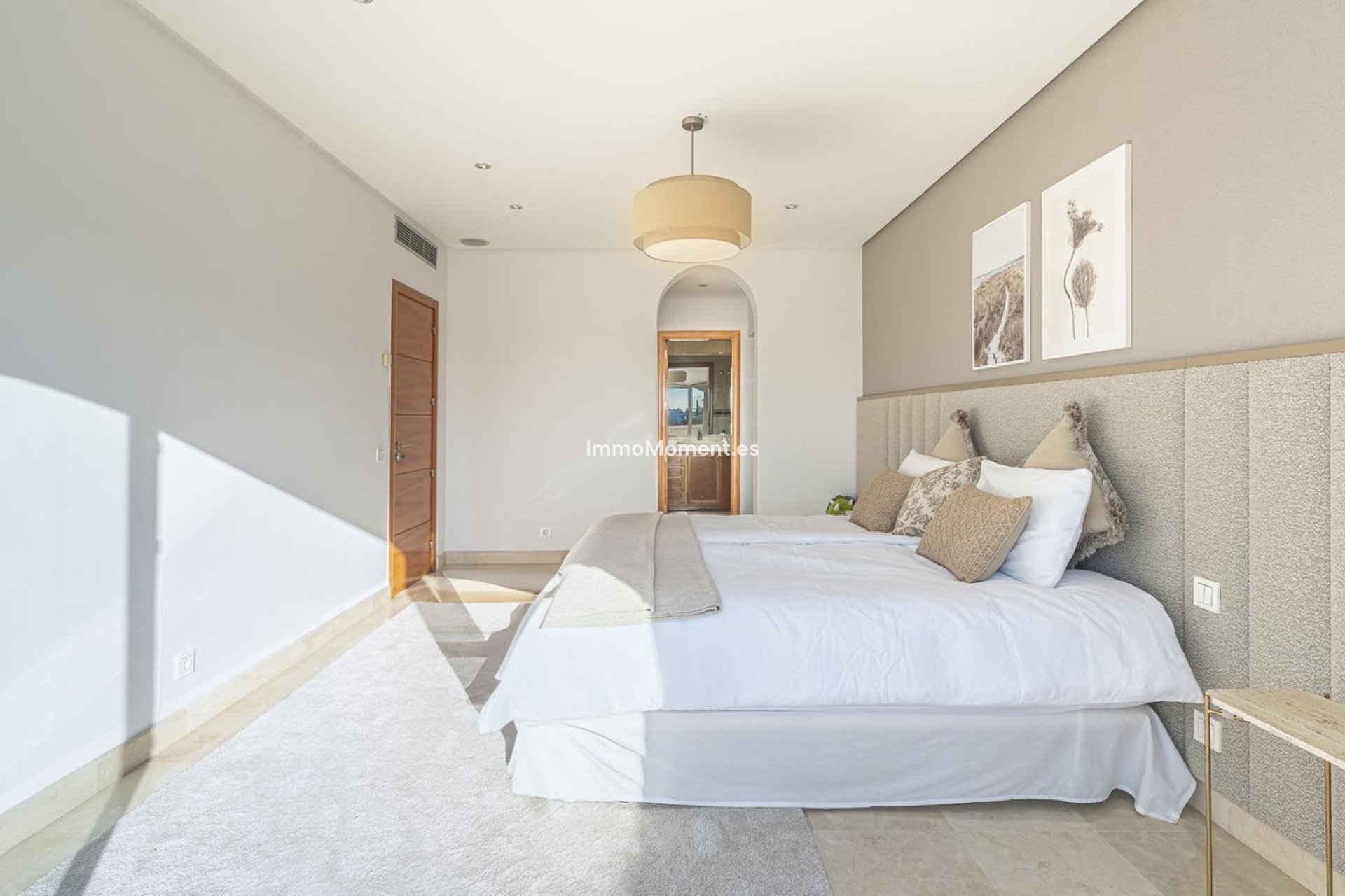 Resale - Villa - Marbella - Nueva Andalucía