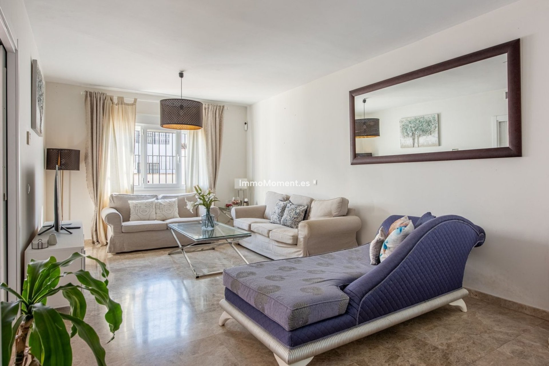 Resale - Villa - Marbella - Nueva Andalucía