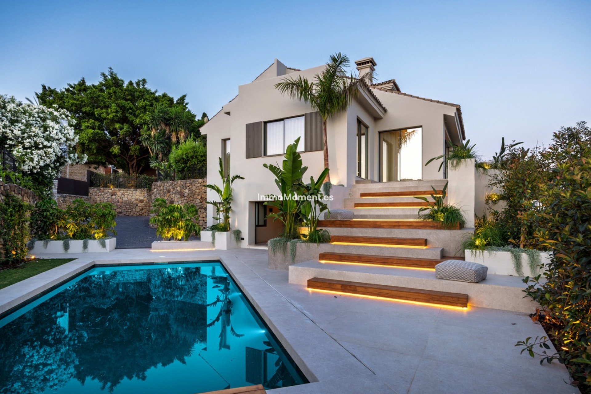 Resale - Villa - Marbella - Nueva Andalucía
