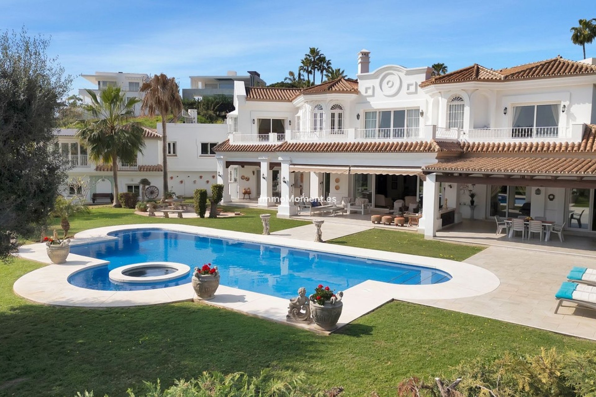 Resale - Villa - Marbella - Nueva Andalucía