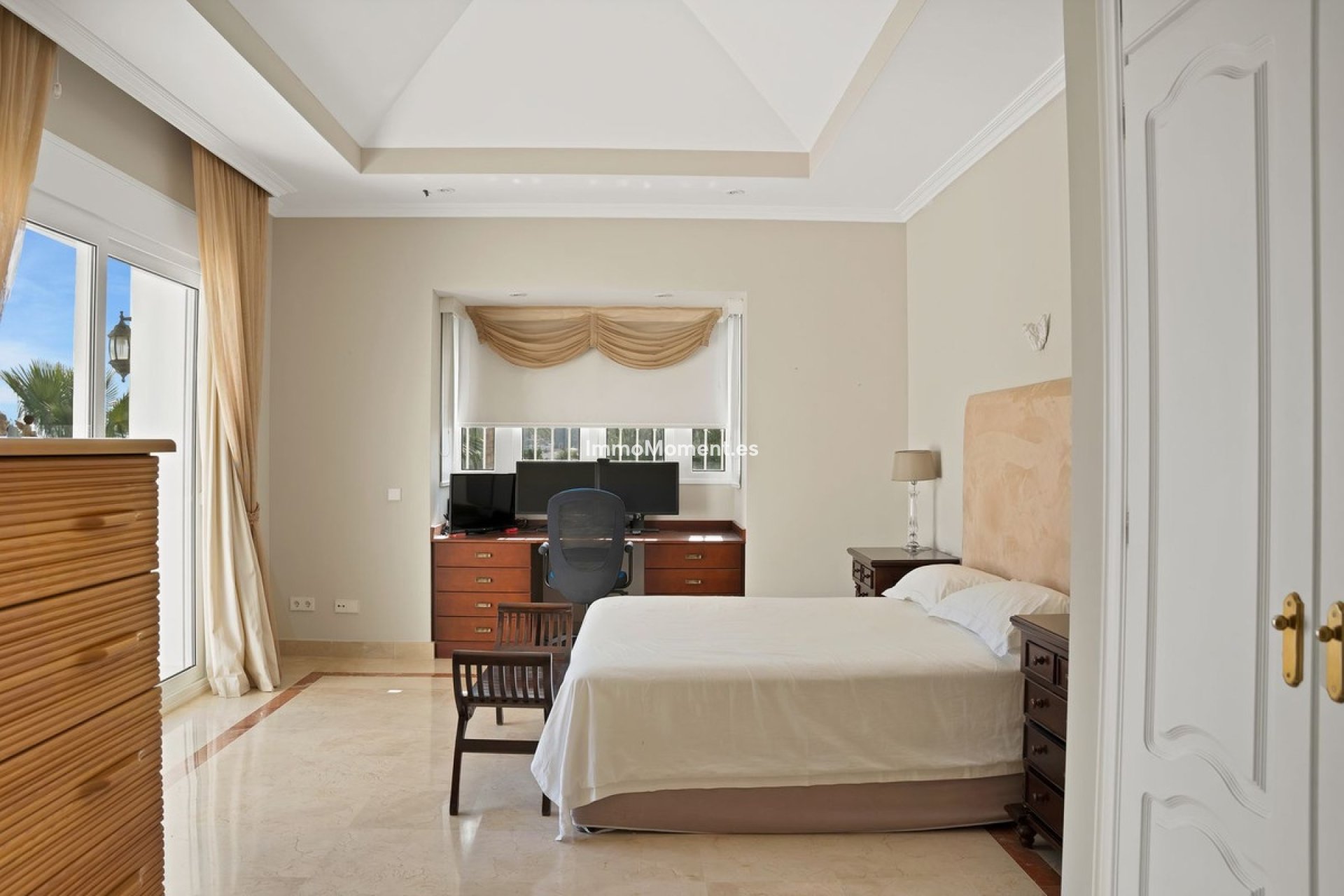 Resale - Villa - Marbella - Nueva Andalucía