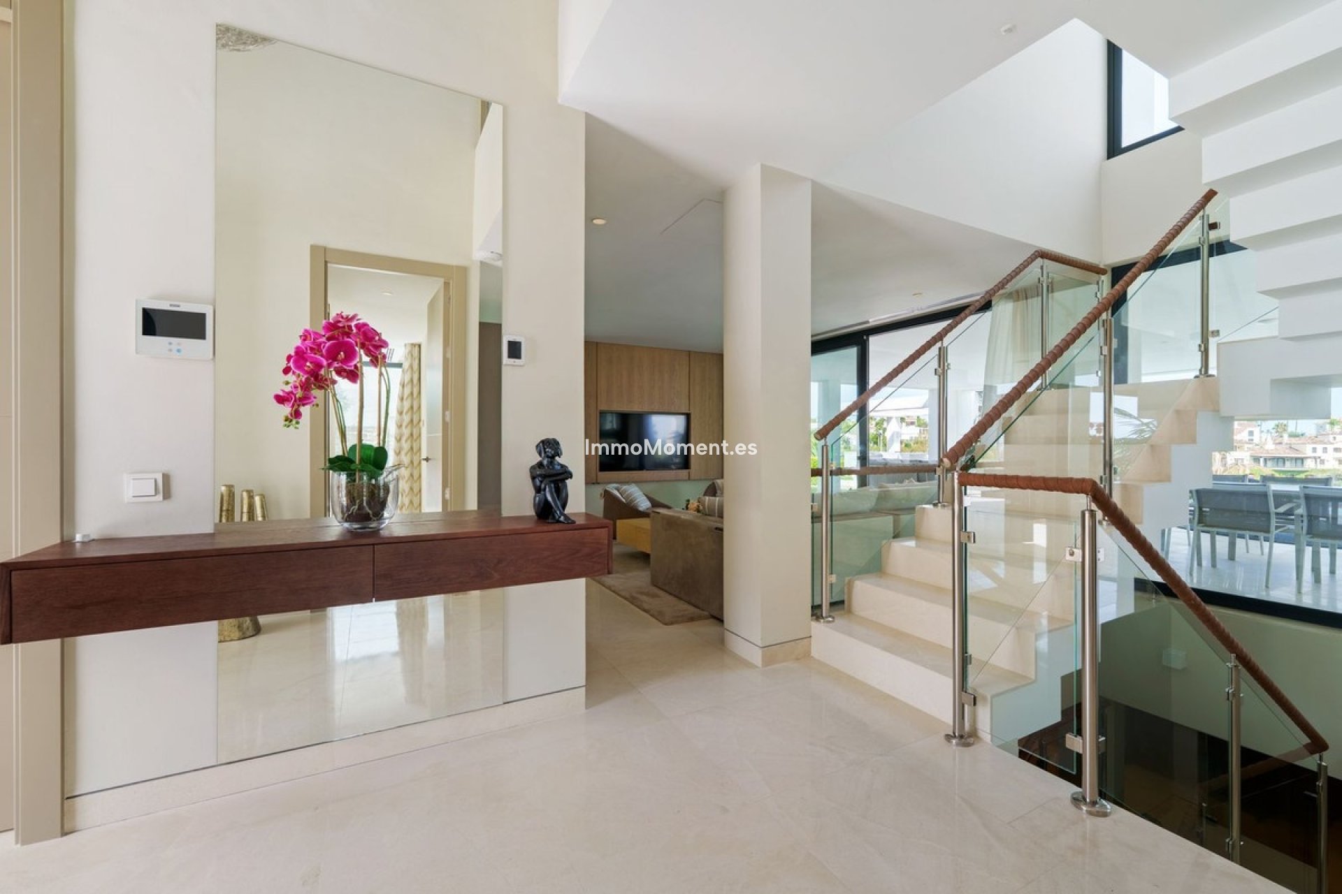 Resale - Villa - Marbella - Nueva Andalucía