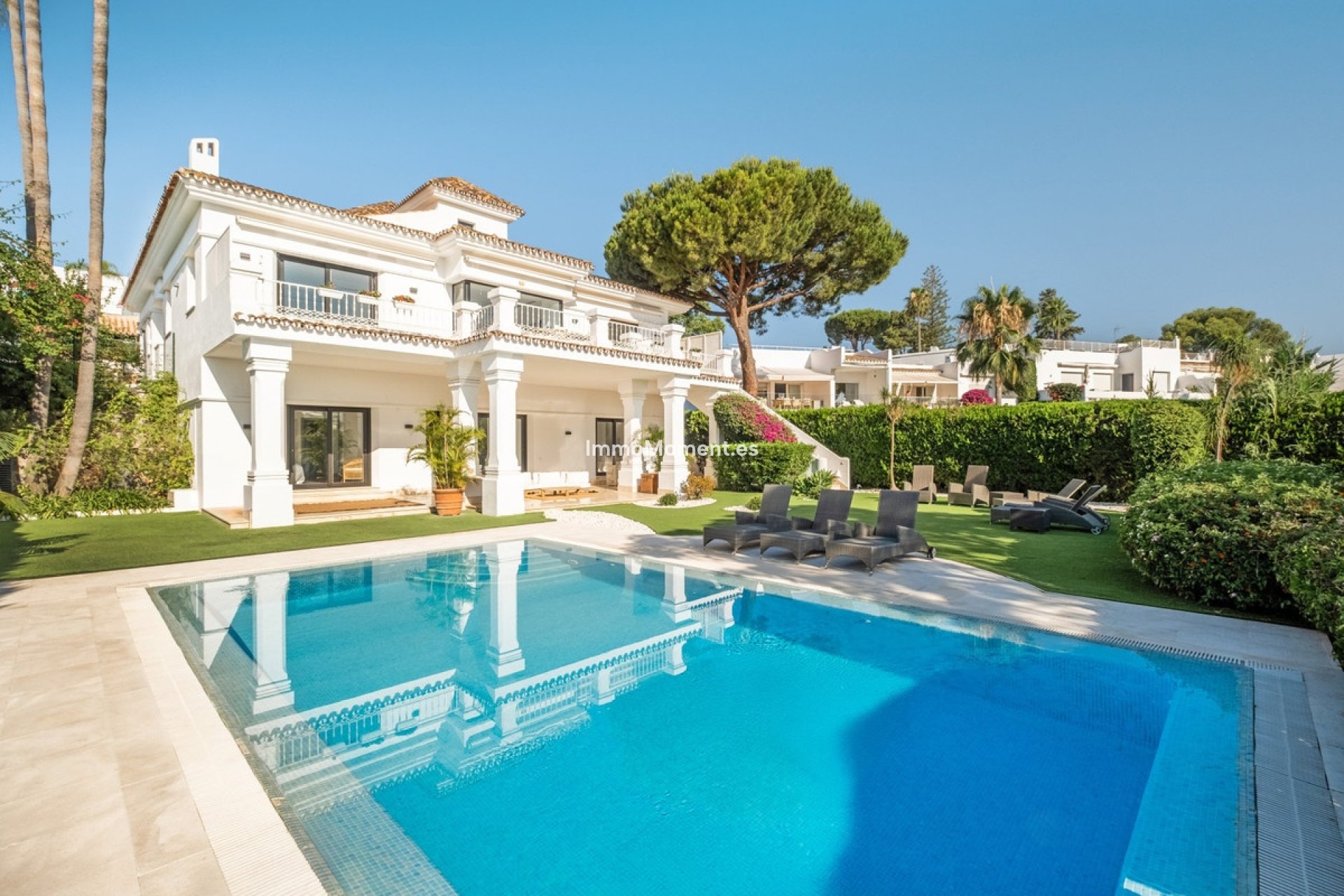Resale - Villa - Marbella - Nueva Andalucía
