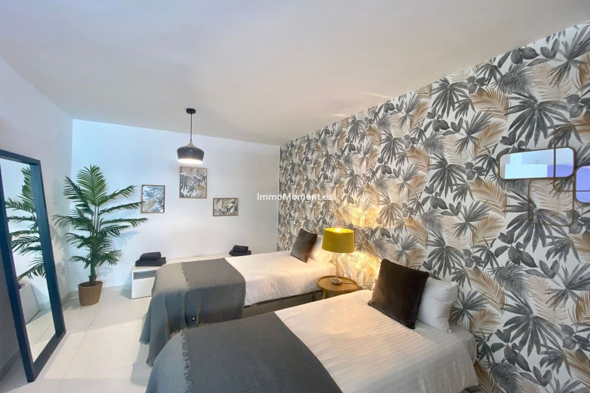 Resale - Villa - Marbella - Nueva Andalucía