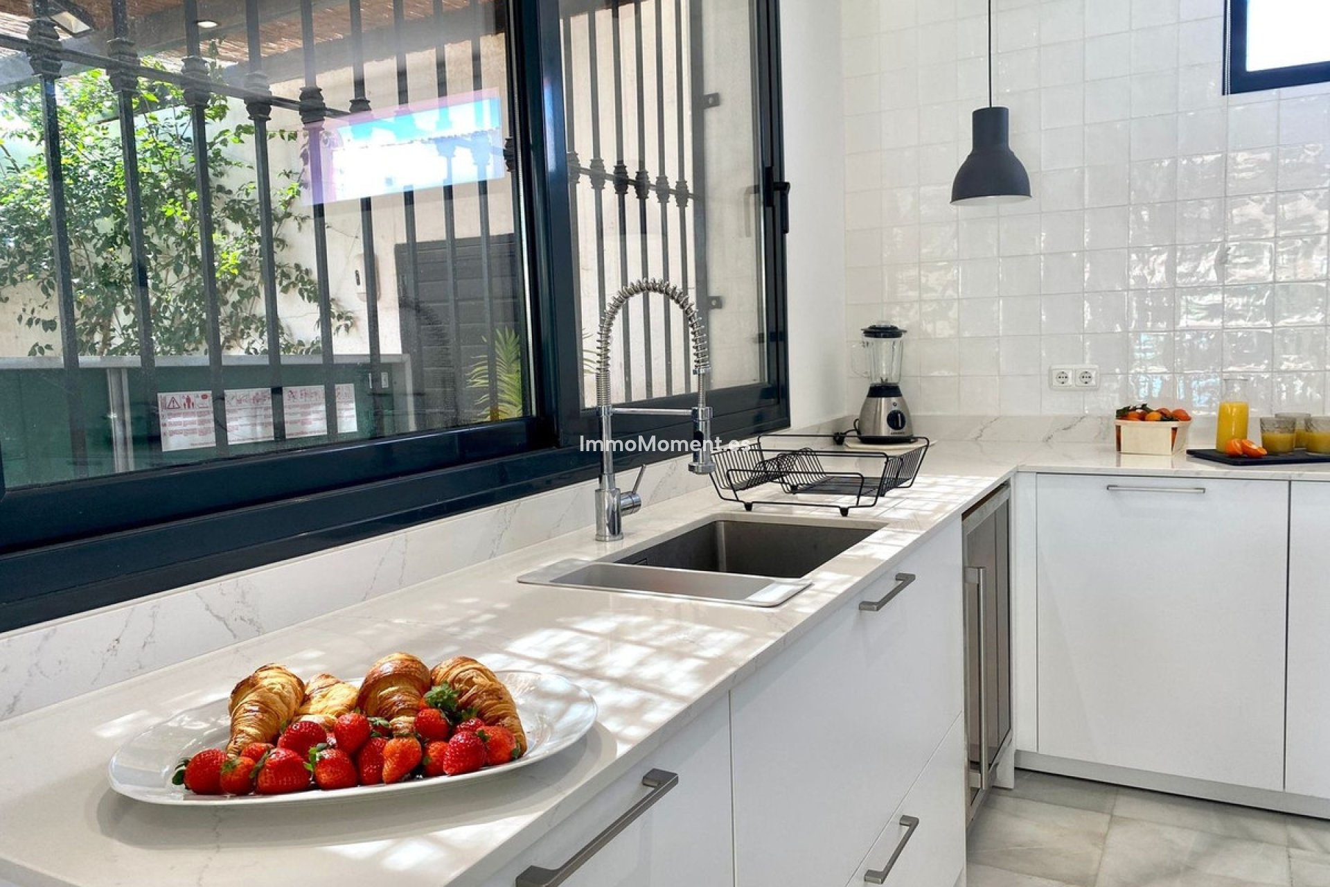 Resale - Villa - Marbella - Nueva Andalucía