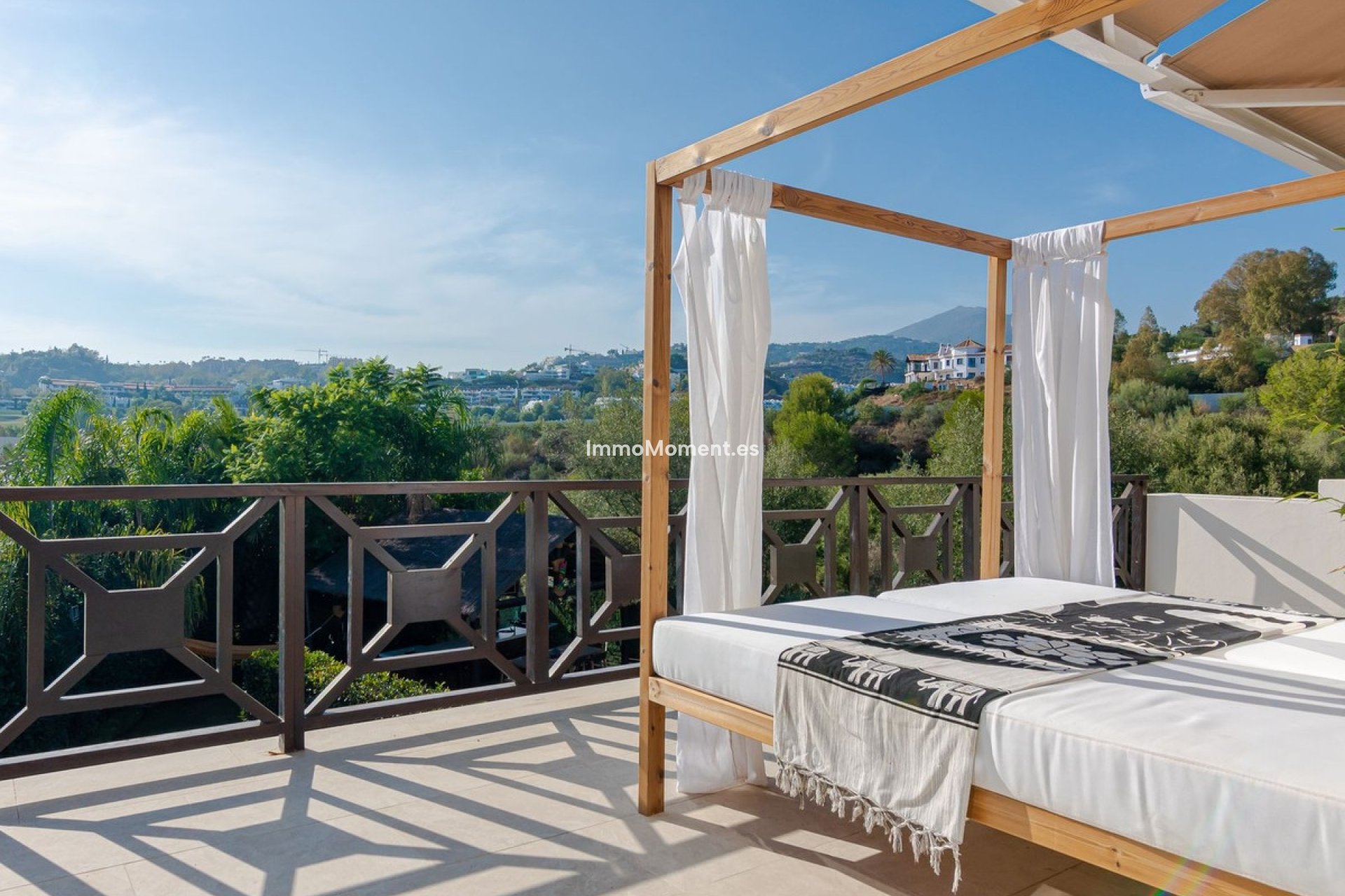 Resale - Villa - Marbella - Nueva Andalucía