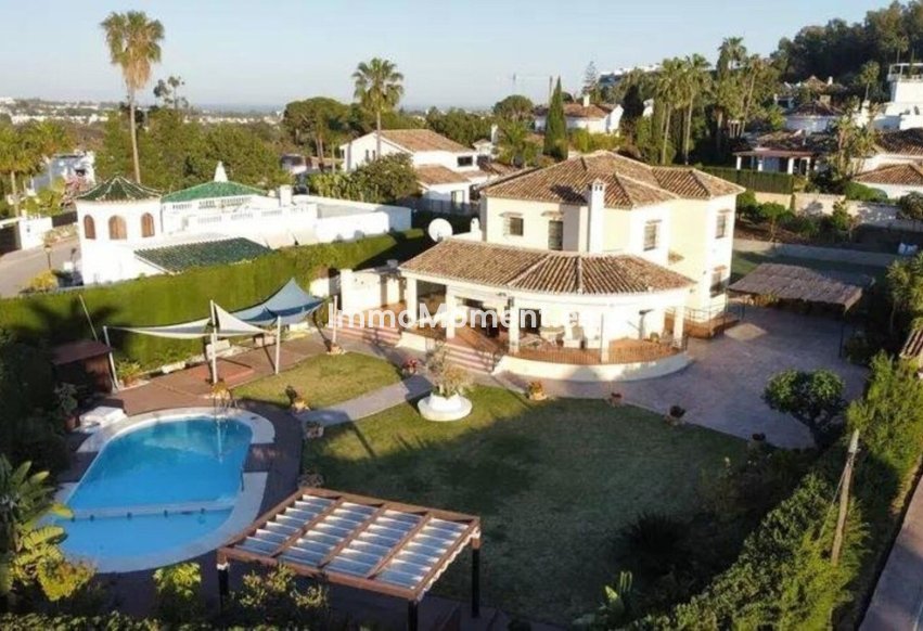 Resale - Villa - Marbella - Nueva Andalucía