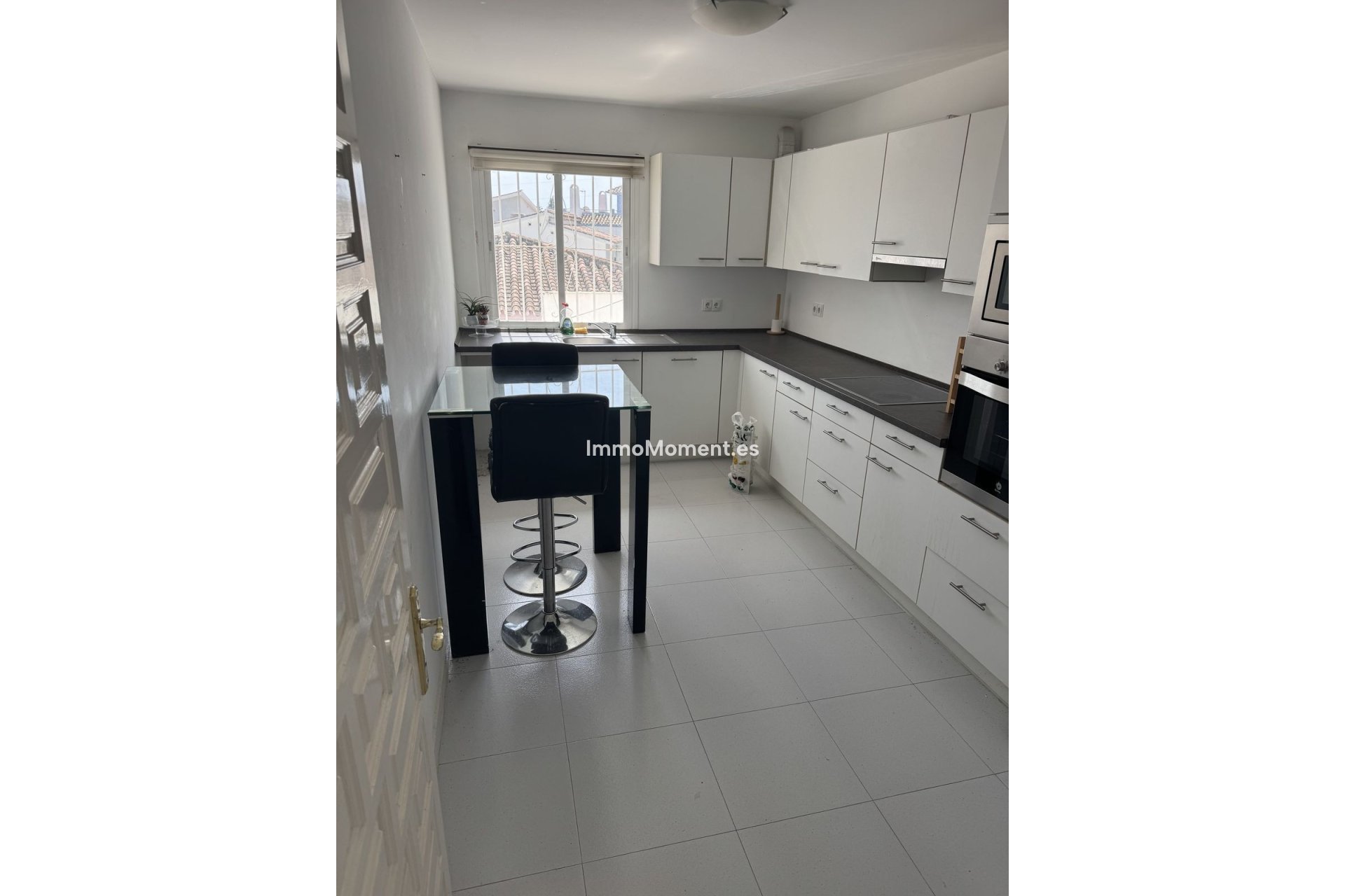 Resale - Villa - Marbella - Nueva Andalucía