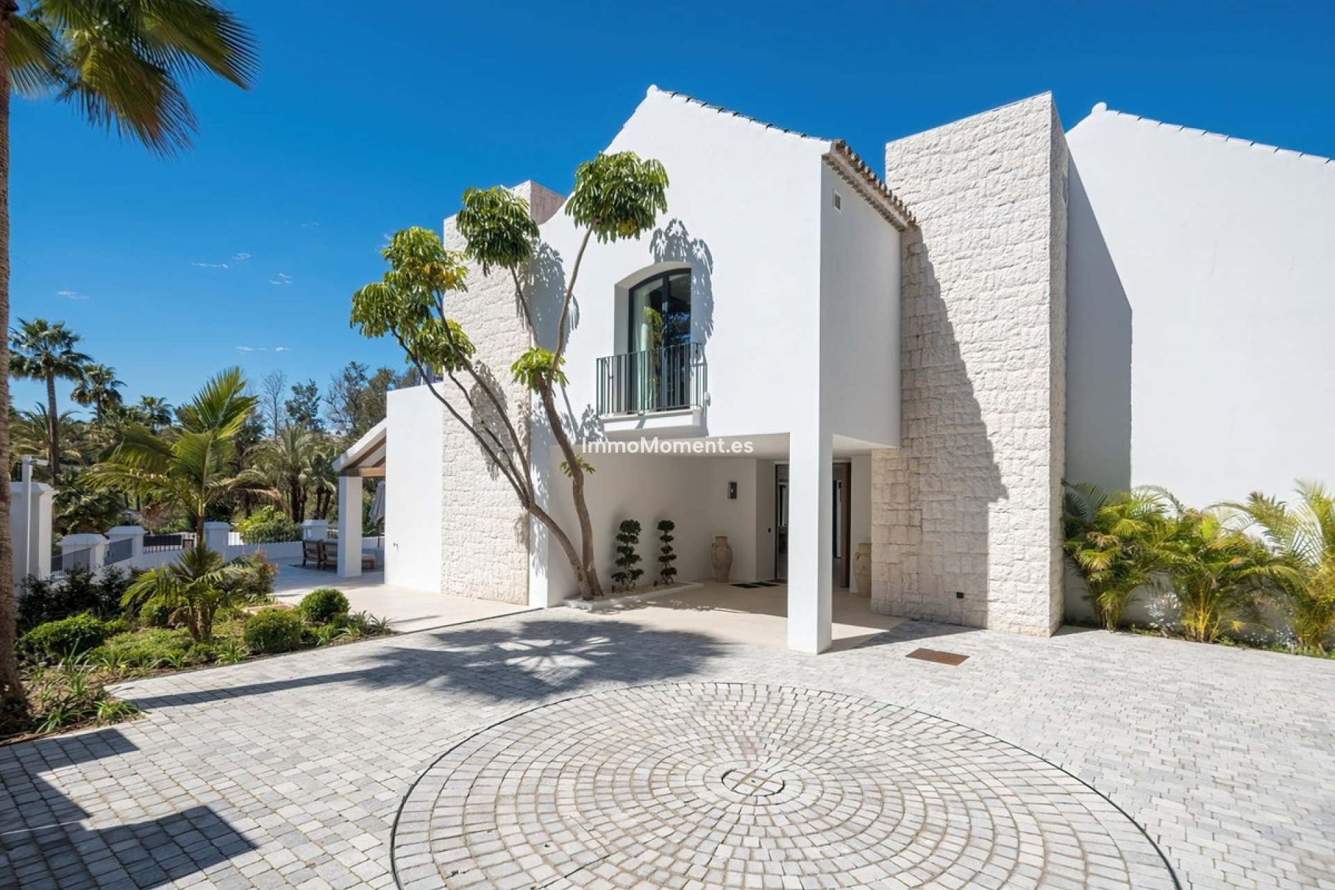 Resale - Villa - Marbella - Nueva Andalucía