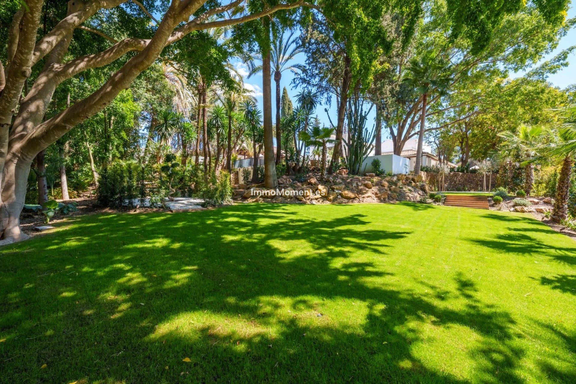 Resale - Villa - Marbella - Nueva Andalucía