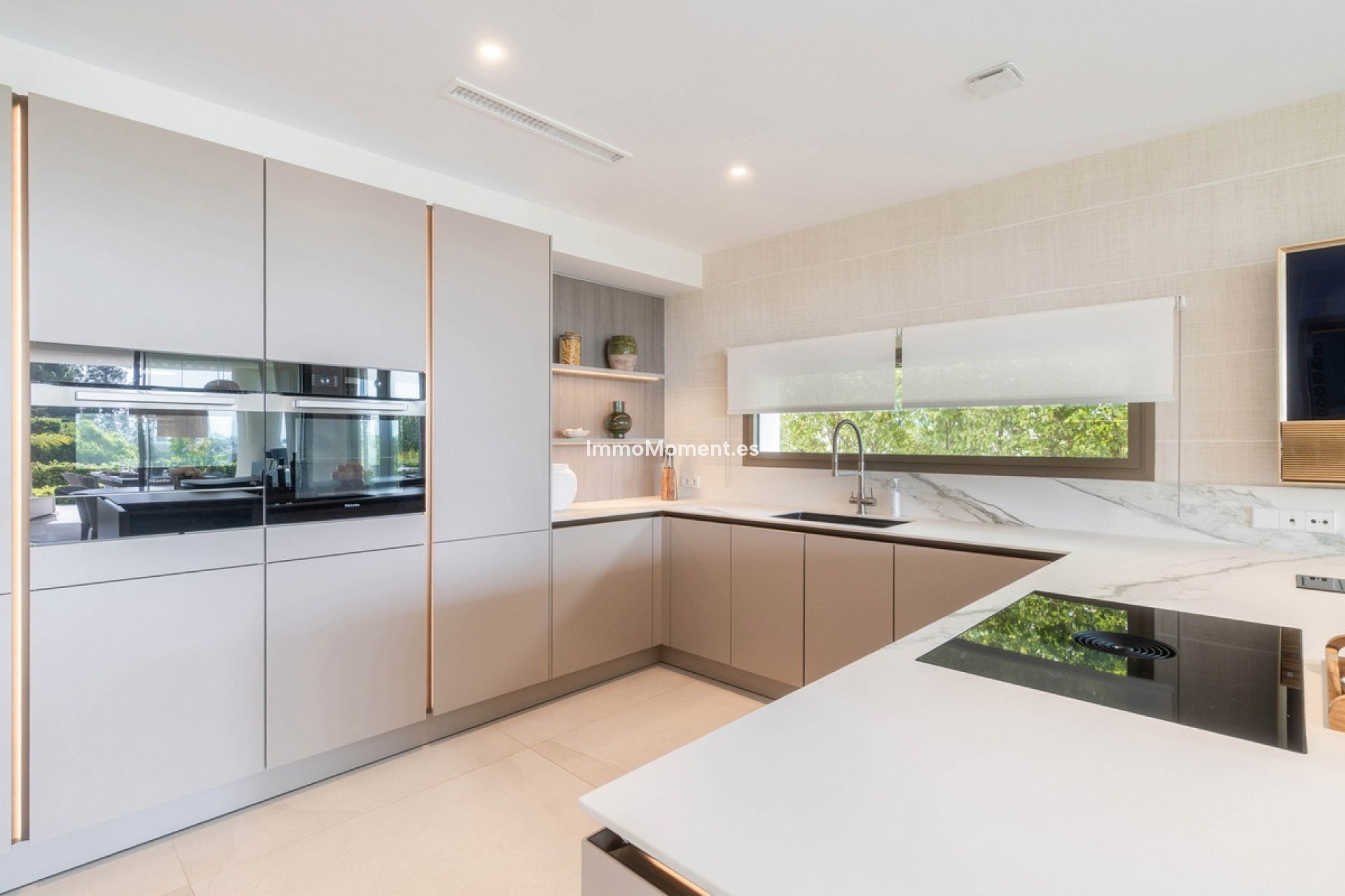 Resale - Villa - Marbella - Nueva Andalucía