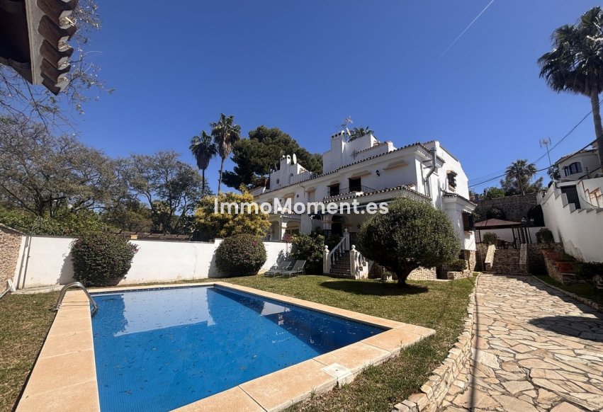 Resale - Villa - Marbella - Nueva Andalucía