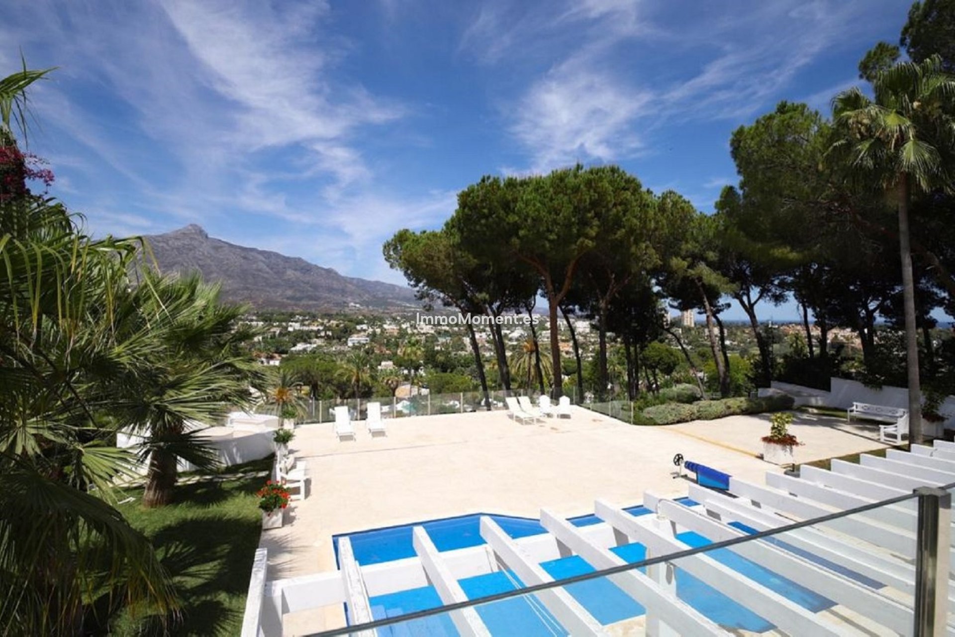 Resale - Villa - Marbella - Nueva Andalucía