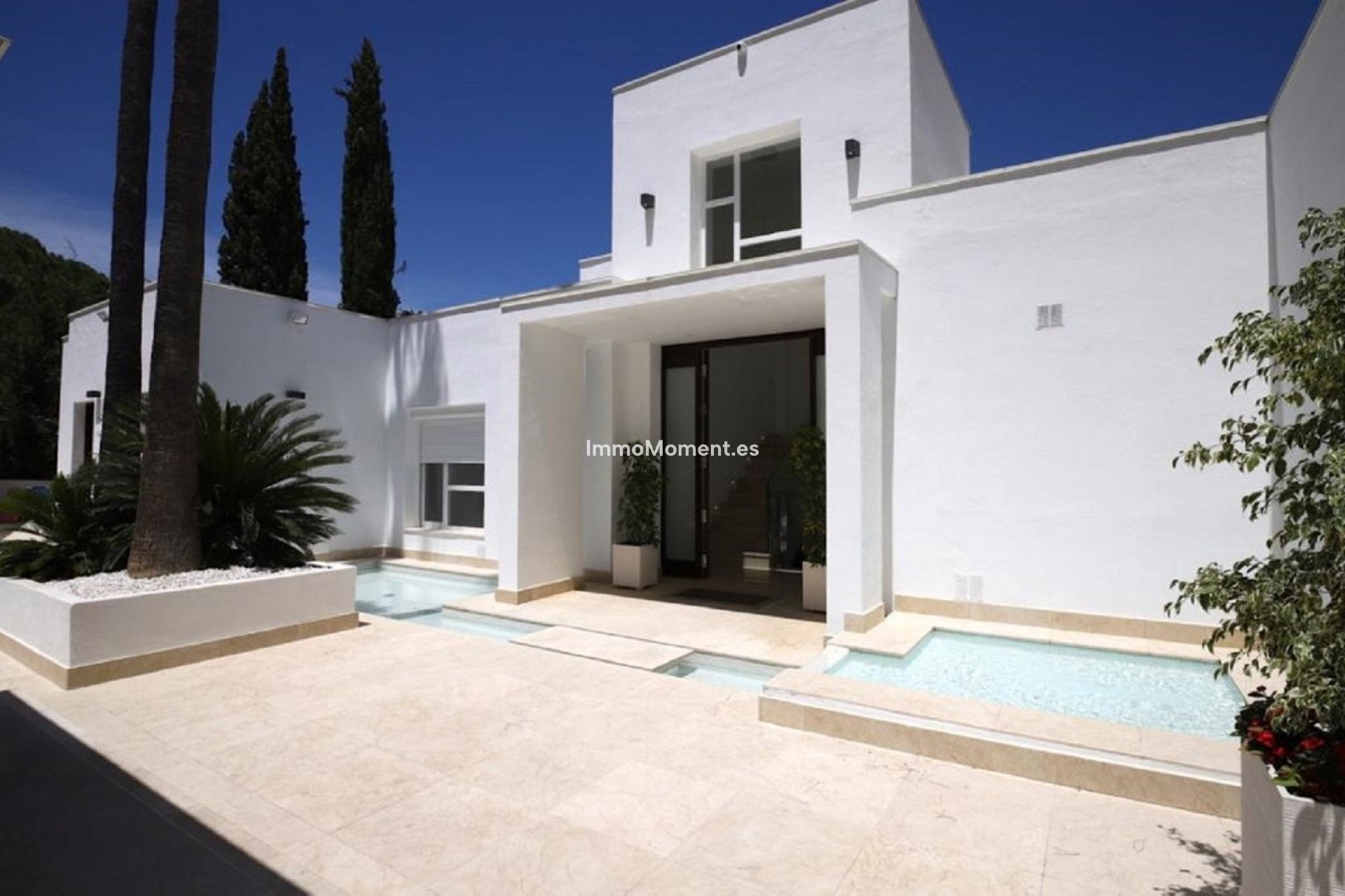 Resale - Villa - Marbella - Nueva Andalucía
