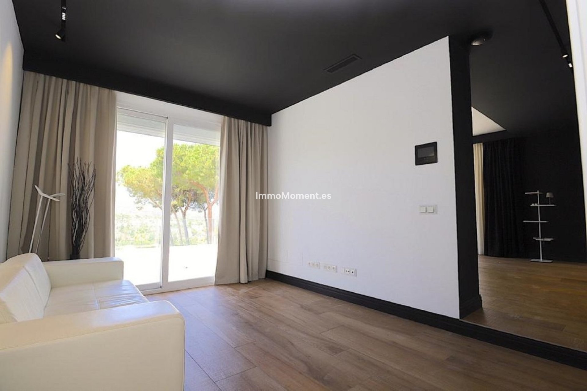 Resale - Villa - Marbella - Nueva Andalucía