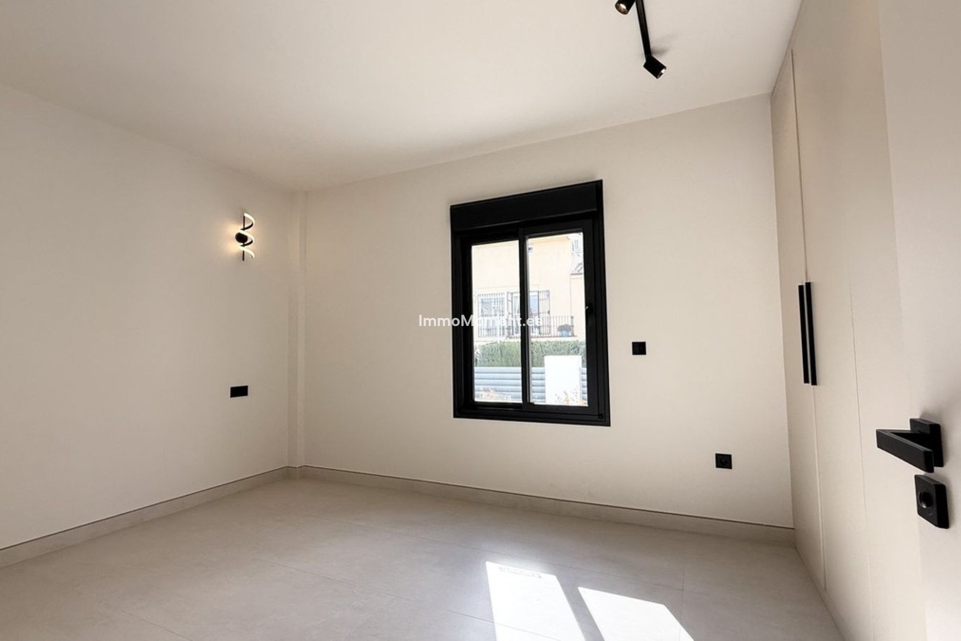 Resale - Villa - Marbella - Nueva Andalucía