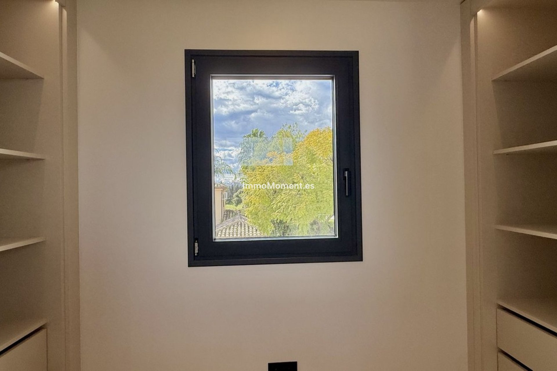 Resale - Villa - Marbella - Nueva Andalucía