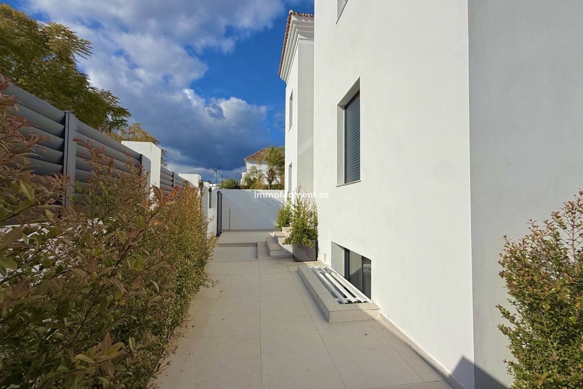 Resale - Villa - Marbella - Nueva Andalucía