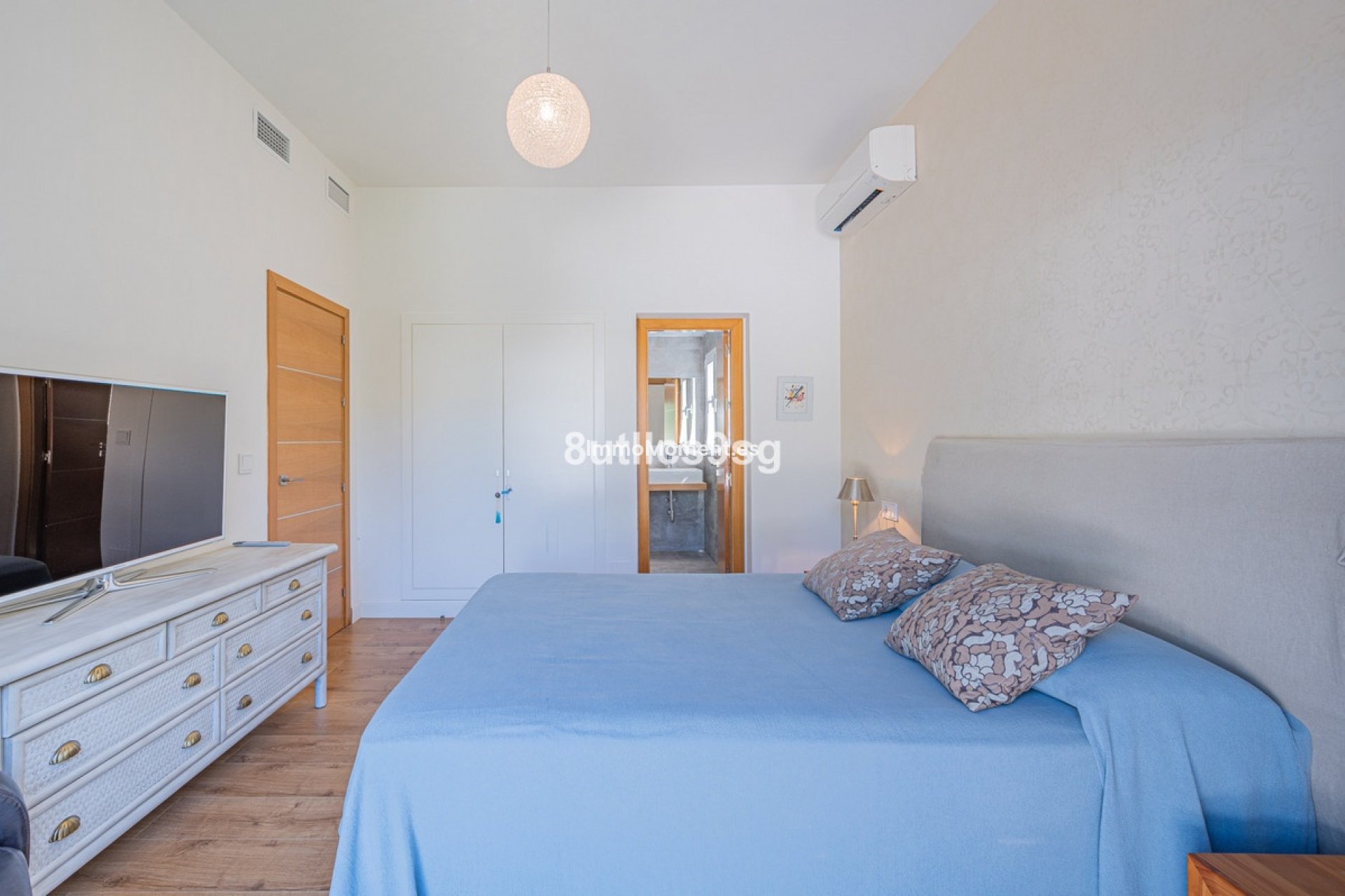 Resale - Villa - Marbella - Nueva Andalucía