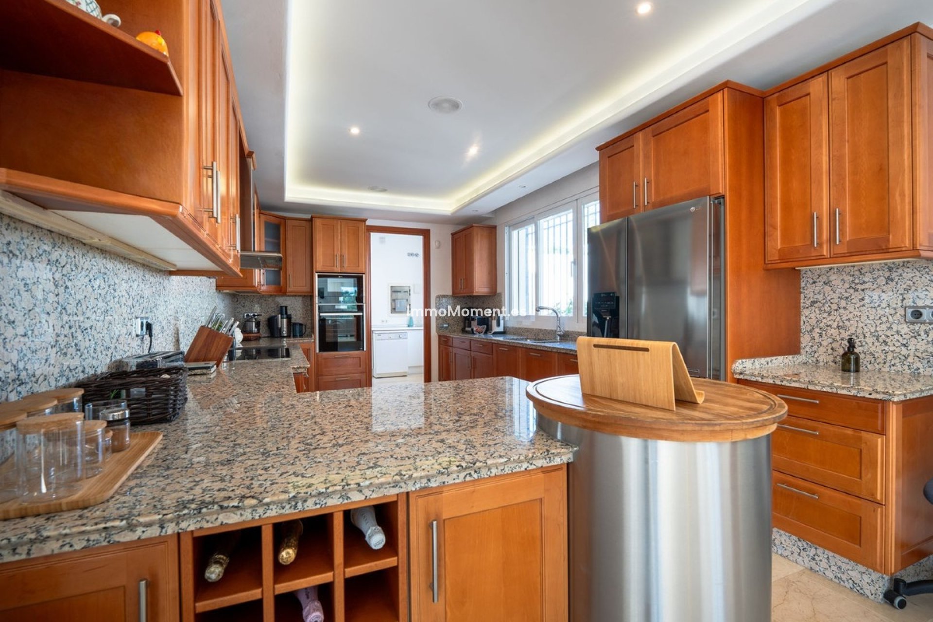 Resale - Villa - Marbella - Nueva Andalucía