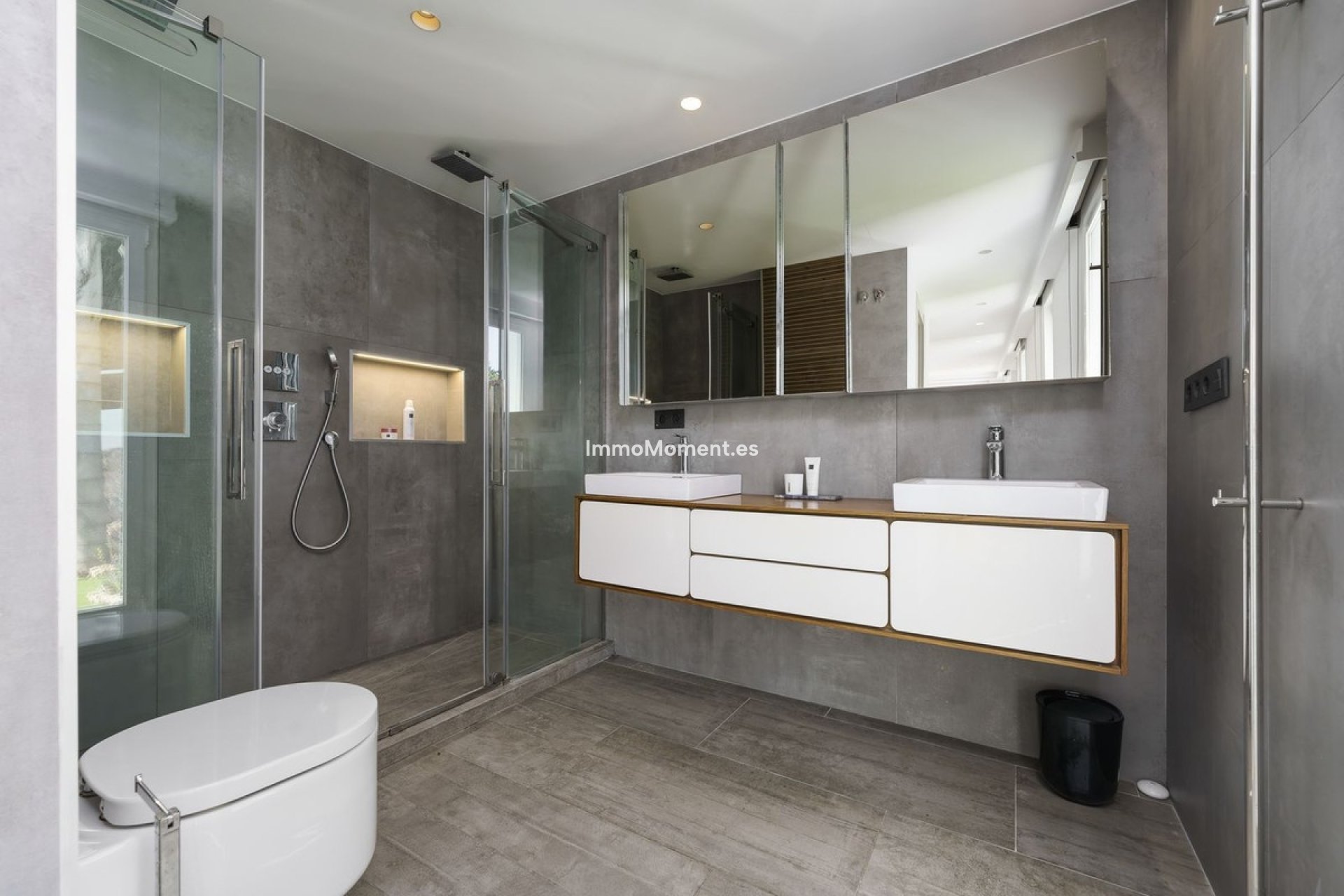 Resale - Villa - Marbella - Nueva Andalucía