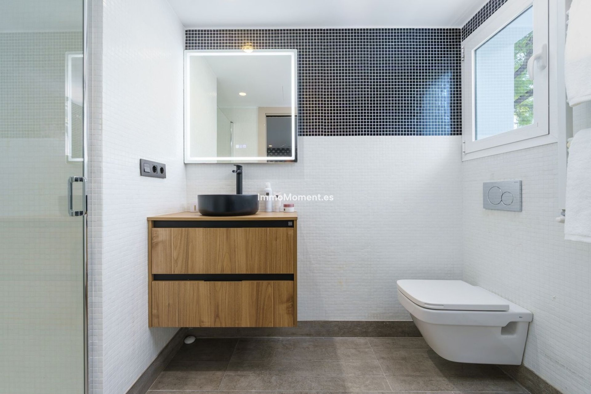 Resale - Villa - Marbella - Nueva Andalucía