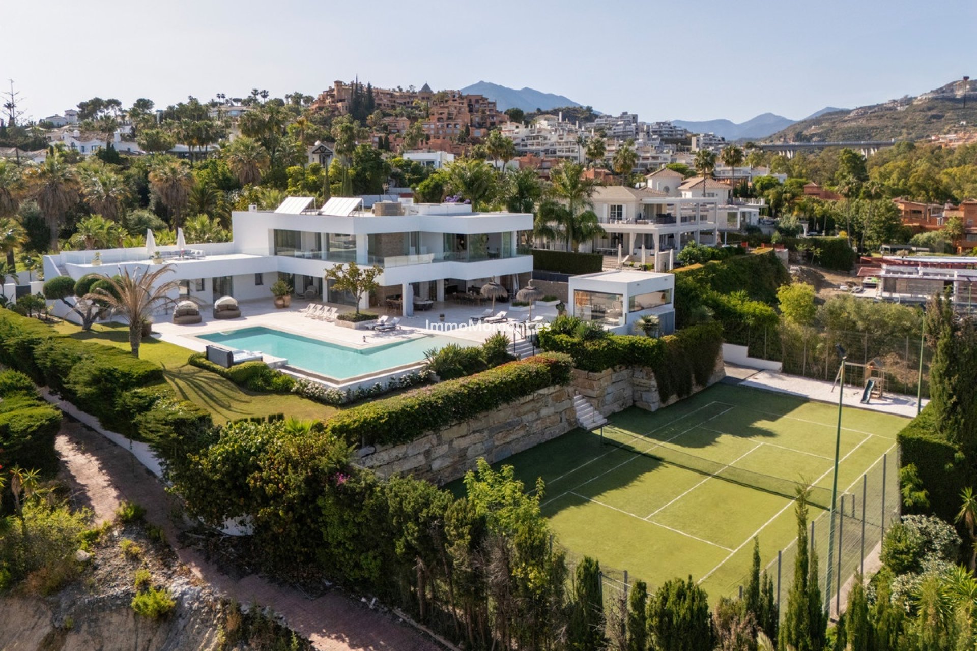 Resale - Villa - Marbella - Nueva Andalucía