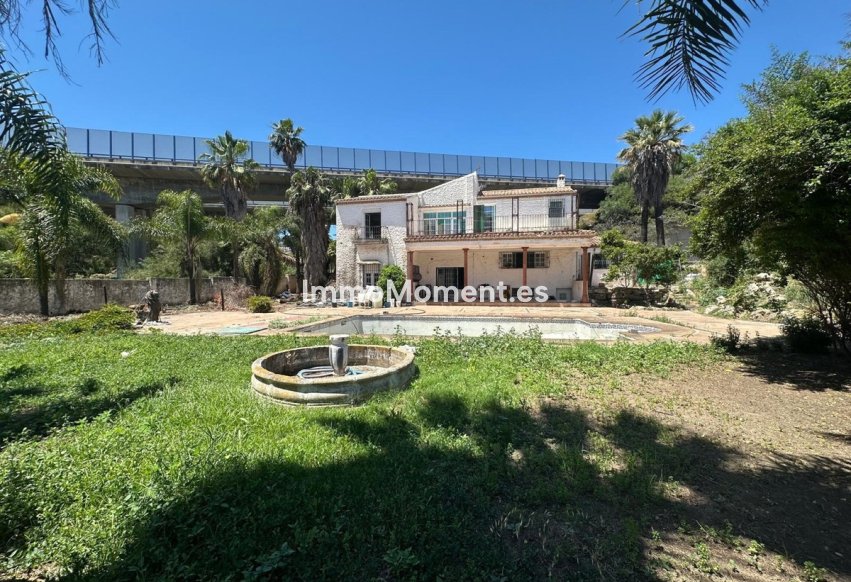 Resale - Villa - Marbella - Nueva Andalucía